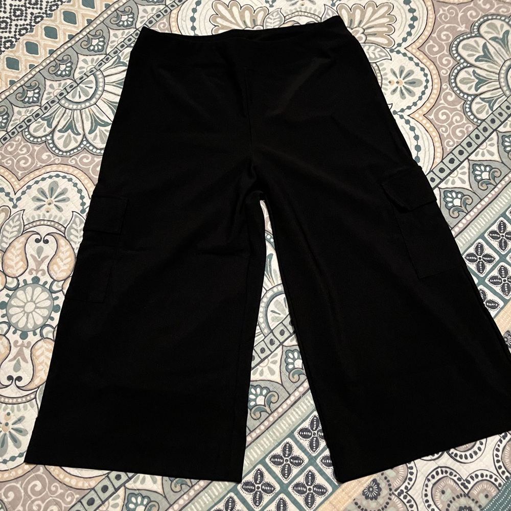 Boston proper SMALL Wide leg gaucho pants Black pockets stretch elastic waist